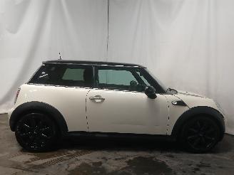 Mini Mini Mini (R56) Hatchback 1.6 Cooper D 16V (DV6TED4(9HZ)) [80kW]  (11-2006/=
09-2010) picture 7