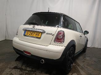 Mini Mini Mini (R56) Hatchback 1.6 Cooper D 16V (DV6TED4(9HZ)) [80kW]  (11-2006/=
09-2010) picture 5