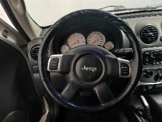 Jeep Cherokee Cherokee/Liberty (KJ) Terreinwagen 3.7 V6 24V (EKG) [155kW]  (09-2001/=
01-2008) picture 21