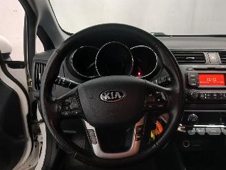 Kia Rio Rio III (UB) Hatchback 1.1 CRDi VGT 12V (D3FA) [55kW]  (09-2011/12-201=
7) picture 18
