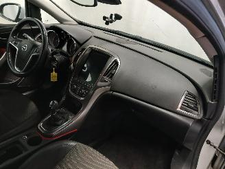 Opel Astra Astra J (PC6/PD6/PE6/PF6) Hatchback 5-drs 1.4 16V ecoFLEX (A14XER(Euro=
 5)) [74kW]  (12-2009/10-2015) picture 8