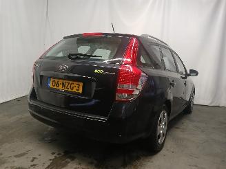 Kia Cee d Cee'd Sporty Wagon (EDF) Combi 1.4 16V (G4FA) [66kW]  (07-2009/12-2012=
) picture 5