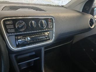 Volkswagen Up! Up! (121) Hatchback 1.0 12V 60 (CHYA) [44kW]  (08-2011/08-2020) picture 13