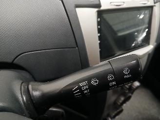 Toyota Yaris Yaris II (P9) Hatchback 1.3 16V VVT-i (2SZFE) [64kW]  (08-2005/11-2010=
) picture 15