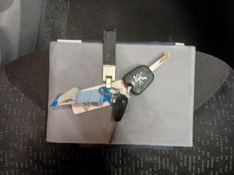 Peugeot 107 107 Hatchback 1.0 12V (384F(1KR)) [50kW]  (06-2005/05-2014) picture 18