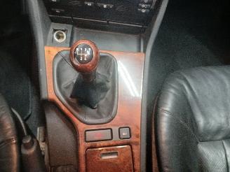 BMW 5-serie 5 serie (E39) Sedan 523i 24V (M52-B25(256S3)) [125kW]  (09-1995/08-200=
0) picture 17