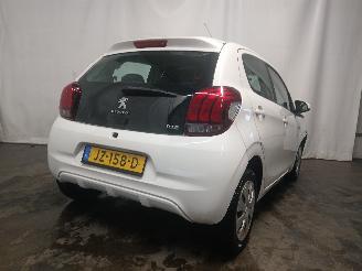 Peugeot 108 108 Hatchback 1.0 12V (1KRFE(CFB)) [51kW]  (05-2014/...) picture 5