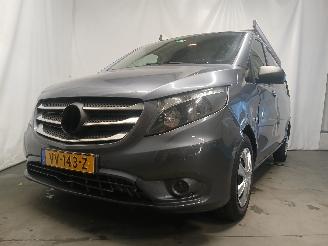krockskadad bil auto Mercedes Vito Vito (447.6) Van 2.2 114 CDI 16V (OM651.950) [100kW]  (10-2014/...) 2016/5