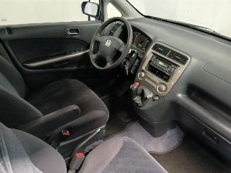 Honda Stream Stream I (RN) MPV 2.0 16V VTEC (K20A5) [115kW]  (05-2001/09-2006) picture 9