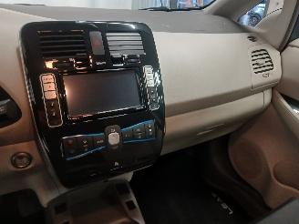Nissan Leaf Leaf (ZE0) Hatchback Leaf (EM61) [80kW]  (11-2010/12-2017) picture 15