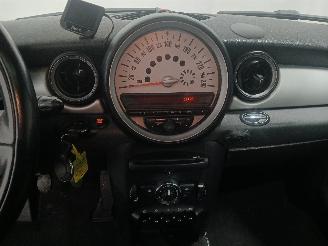 Mini Mini Mini (R56) Hatchback 1.6 16V Cooper (N16-B16A) [90kW]  (09-2009/11-201=
3) picture 13