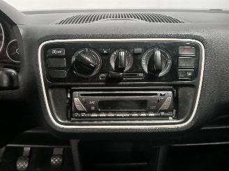 Volkswagen Up! Up! (121) Hatchback 1.0 12V 60 (CHYA) [44kW]  (08-2011/08-2020) picture 13
