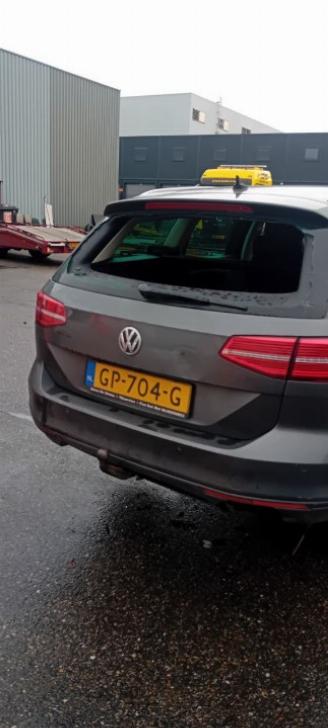 rozbiórka samochody osobowe Volkswagen Passat Passat Variant (3G5) Combi 1.6 TDI 16V (DCXA) [88kW]  (08-2014/11-2020=
) 2015/7