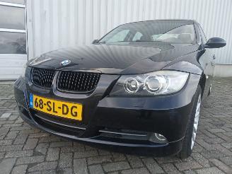 Auto incidentate BMW 3-serie 3 serie (E90) Sedan 330i 24V (N52-B30A) [190kW]  (12-2004/10-2011) 2006/2