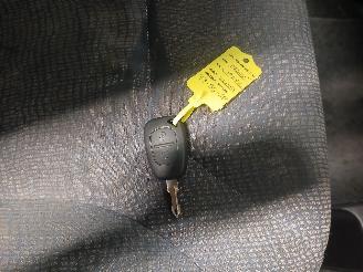 Renault Trafic Trafic New (FL) Van 1.9 dCi 82 16V (F9Qt-762) [60kW]  (03-2001/10-2006=
) picture 23