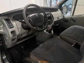 Renault Trafic Trafic New (FL) Van 1.9 dCi 82 16V (F9Qt-762) [60kW]  (03-2001/10-2006=
) picture 12