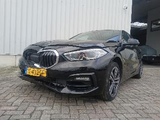 Schadeauto BMW 1-serie 1 serie (F40) Hatchback 118i 1.5 TwinPower 12V (B38-A15A) [103kW]  (07=
-2019/...) 2019/11