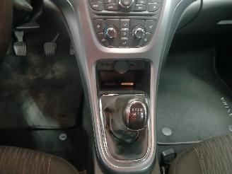 Opel Astra Astra J Sports Tourer (PD8/PE8/PF8) Combi 1.7 CDTi 16V (A17DTE(Euro 5)=
) [81kW]  (10-2010/10-2015) picture 17