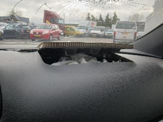 Volkswagen Scirocco Scirocco (137/13AD) Hatchback 3-drs 1.4 TSI 160 16V (CAVD) [118kW]  (0=
5-2008/11-2017) picture 20