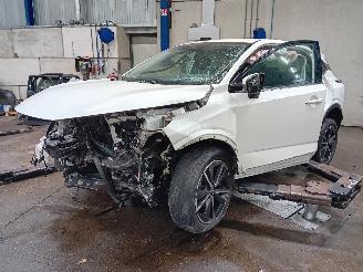 Dezmembrări autoturisme Nissan Qashqai Qashqai (J12) SUV 1.3 DIG-T MHEV 16V (HR13DDT) [103kW]  (04-2021/...) 2023/1