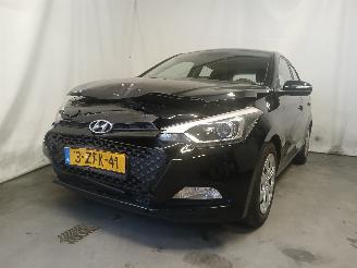 uszkodzony samochody osobowe Hyundai I-20 i20 (GBB) Hatchback 1.2i 16V (G4LA) [62kW]  (11-2014/08-2020) 2014/12