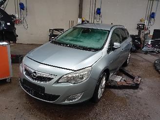 Vrakbiler auto Opel Astra Astra J Sports Tourer (PD8/PE8/PF8) Combi 1.6 16V (A16XER(Euro 5)) [85=
kW]  (10-2010/10-2015) 2011/3