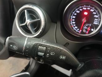 Mercedes Cla-klasse CLA Shooting Brake (117.9) Combi 1.6 CLA-180 16V (M270.910) [90kW]  (0=
1-2015/03-2019) picture 15