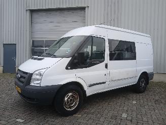 Ford Transit Transit RWD Van 2.4 TDCi 16V (PHFA) [74kW]  (04-2006/08-2014) picture 3