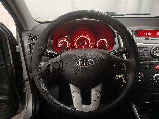 Kia Cee d Cee'd (EDB5) Hatchback 5-drs 1.4 CVVT 16V (G4FAI) [80kW]  (09-2009/12-=
2012) picture 18