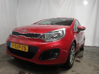 Auto incidentate Kia Rio Rio III (UB) Hatchback 1.2 CVVT 16V (G4LA5) [63kW]  (09-2011/12-2017) 2013/10