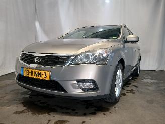 Avarii autoturisme Kia Cee d Cee'd Sporty Wagon (EDF) Combi 1.4 16V (G4FA) [66kW]  (07-2009/12-2012=
) 2010/2