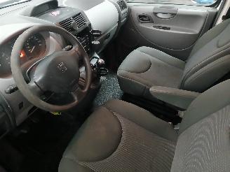 Peugeot Expert Expert (G9) Van 2.0 HDi 120 (DW10UTED4(RHG)) [88kW]  (10-2008/12-2011)= picture 13
