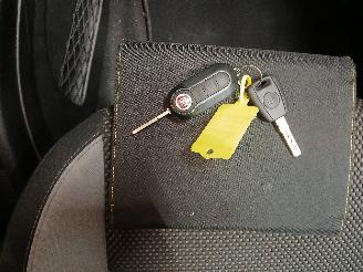 Fiat Punto Punto III (199) Hatchback 0.9 TwinAir (312.A.2000) [63kW]  (03-2012/..=
=2E) picture 21