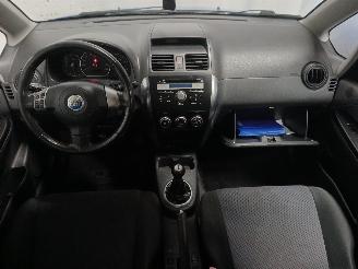 Fiat Sedici Sedici (189) SUV 1.6 16V Emotion 4x4 (M16A) [79kW]  (06-2006/10-2009) picture 10