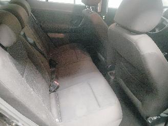 Skoda Fabia Fabia II (5J) Hatchback 5-drs 1.2 TSI (CBZA) [63kW]  (03-2010/12-2014)= picture 10