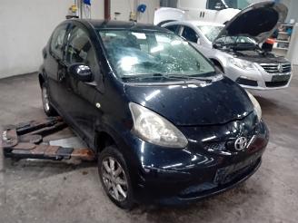 Toyota Aygo Aygo (B10) Hatchback 1.0 12V VVT-i (1KR-FE) [50kW]  (07-2005/05-2014) picture 2