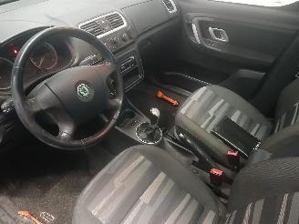 Skoda Roomster Roomster (5J) MPV 1.2 12V HTP (BZG) [51kW]  (01-2007/05-2015) picture 11