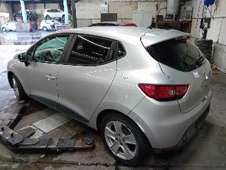 Renault Clio Clio IV (5R) Hatchback 5-drs 0.9 Energy TCE 90 12V (H4B-400(H4B-A4)) [=
66kW]  (11-2012/08-2021) picture 4