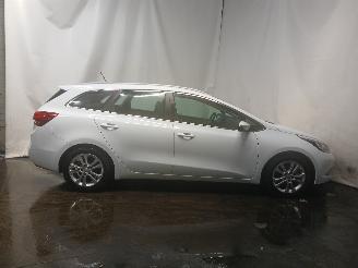 Kia Cee d Cee'd Sportswagon (JDC5) Combi 1.6 GDI 16V (G4FD) [99kW]  (09-2012/12-=
2018) picture 6