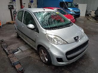 Peugeot 107 107 Hatchback 1.0 12V (384F(1KR)) [50kW]  (06-2005/05-2014) picture 2