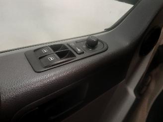 Volkswagen Transporter Transporter T5 Van 2.5 TDi (BNZ) [96kW]  (04-2003/11-2009) picture 13