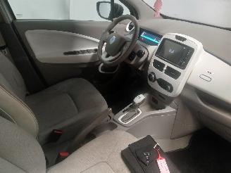 Renault Zoé Zoé (AG) Hatchback 5-drs 46kW (5AM-450(5AM-B4)) [46kW]  (06-2012/...=
) picture 8