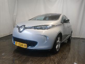 skadebil auto Renault Zoé Zoé (AG) Hatchback 5-drs 46kW (5AM-450(5AM-B4)) [46kW]  (06-2012/...=
) 2013/1