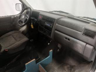 Volkswagen Transporter Transporter/Caravelle T4 Bus 2.5i (AVT) [85kW]  (08-1996/04-2003) picture 8