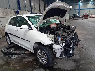 Kia Rio Rio IV (YB) Hatchback 1.0i T-GDi 100 12V (G3LC) [74kW]  (01-2017/09-20=
20) picture 2