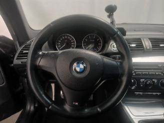 BMW 1-serie 1 serie (E81) Hatchback 3-drs 116i 1.6 16V (N43-B16A) [90kW]  (03-2007=
/12-2011) picture 17