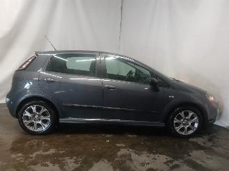 Fiat Punto Punto III (199) Hatchback 0.9 TwinAir (312.A.2000) [63kW]  (03-2012/..=
=2E) picture 7