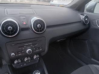 Audi A1 A1 (8X1/8XK) Hatchback 3-drs 1.2 TFSI (CBZA) [63kW]  (05-2010/04-2015)= picture 15