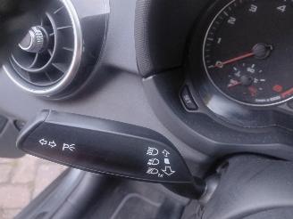 Audi A1 A1 (8X1/8XK) Hatchback 3-drs 1.2 TFSI (CBZA) [63kW]  (05-2010/04-2015)= picture 13