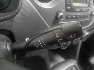 Hyundai I-10 i10 (B5) Hatchback 1.0 12V (G3LA) [49kW]  (08-2013/06-2020) picture 15